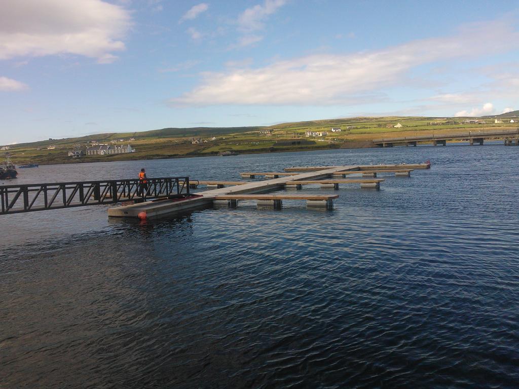 The Ferry Boat Hotel Portmagee Exterior photo